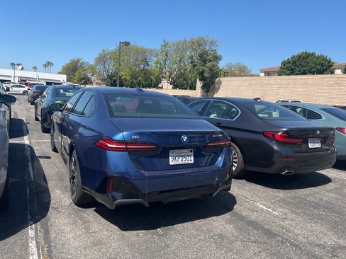 Certified 2024 BMW i5 eDrive40i w/ M Sport Package image 3