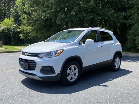 Used 2020 Chevrolet Trax LT w/ Driver Confidence Package AWD/4WD image 5