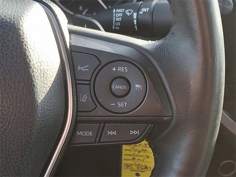 Used 2018 Toyota Camry SE image 21