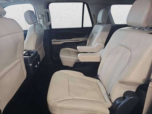 Used 2022 Ford Expedition Max Platinum image 16