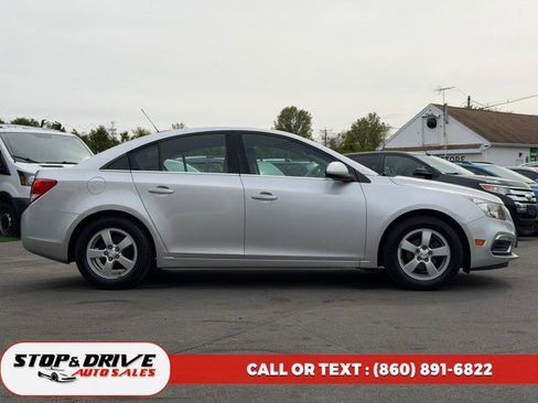 Used 2016 Chevrolet Cruze LT FWD image 6