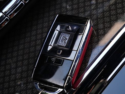 Used 2022 Rolls-Royce Ghost Black Badge image 35