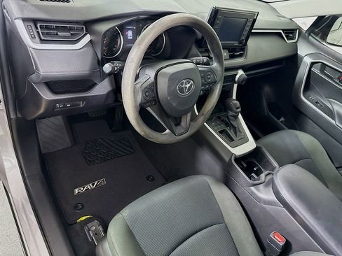 Certified 2022 Toyota RAV4 LE FWD image 10
