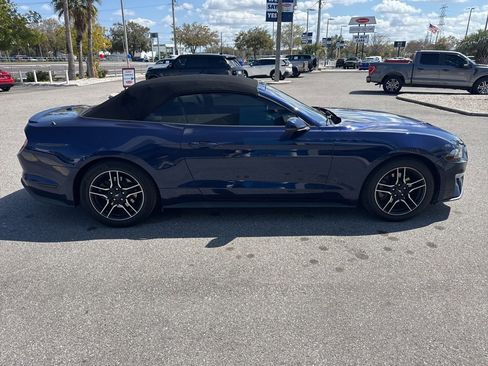 Used 2018 Ford Mustang Premium w/ Equipment Group 201A image 10