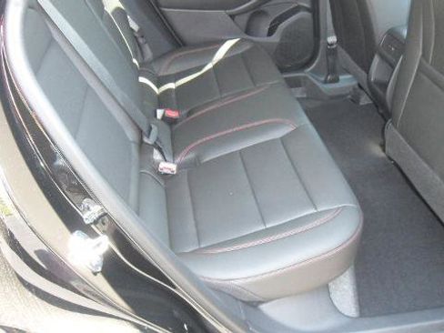 Used 2026 Chevrolet Trax RS FWD image 13