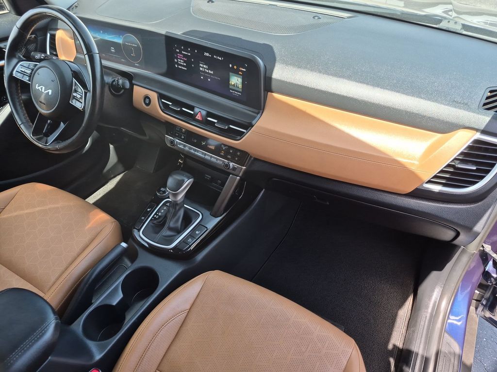 Used 2024 Kia Seltos EX FWD image 18