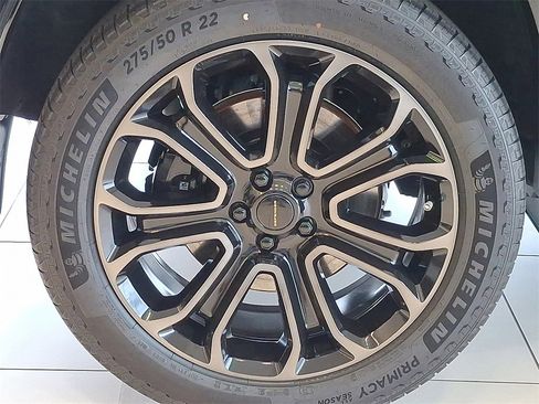 New 2026 Land Rover Defender 110 image 5