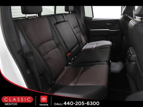 Used 2024 Honda Ridgeline Black Edition image 17