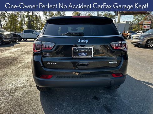 Used 2022 Jeep Compass Latitude image 5