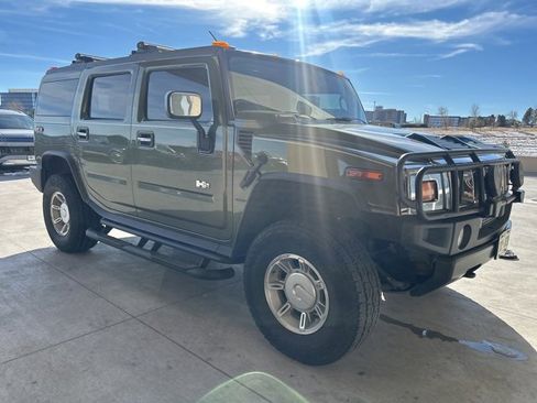 Used 2003 HUMMER H2 w/ Preferred Equipment Group image 2