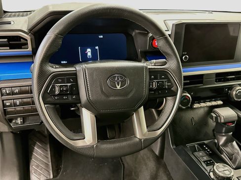 Used 2025 Toyota Tacoma TRD Off-Road AWD/4WD image 18