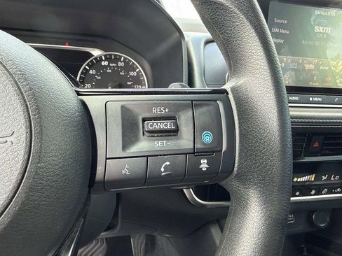 Used 2021 Nissan Rogue SV image 31