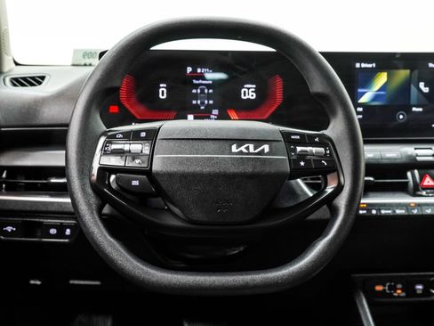 Used 2025 Kia K4 FWD image 22