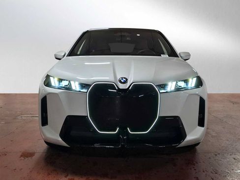 Used 2026 BMW iX xDrive60 w/ M Sport Package AWD/4WD image 8