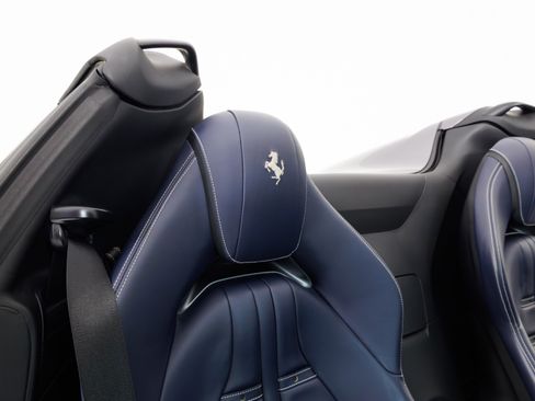 Used 2021 Ferrari 812 GTS RWD image 41