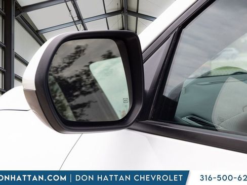 Used 2025 Chevrolet Equinox LT AWD/4WD image 27