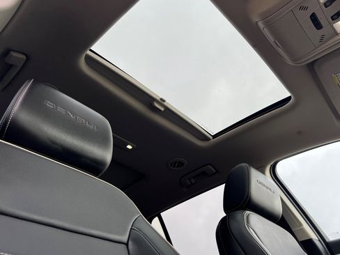 Used 2021 GMC Acadia Denali w/ Denali Ultimate Package image 20