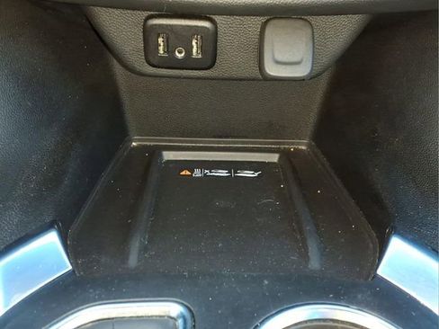 Used 2023 Chevrolet Traverse LT w/ LPO, Floor Liner Package AWD/4WD image 21