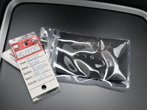 Used 2022 Tesla Model Y Long Range AWD/4WD image 34
