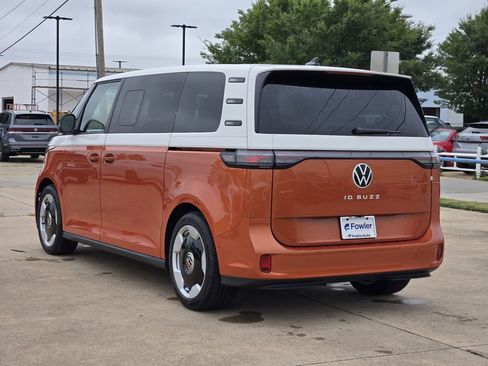 New 2025 Volkswagen ID. Buzz Pro S Plus image 3