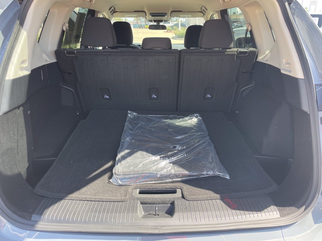 Certified 2026 Nissan Rogue SV FWD image 26
