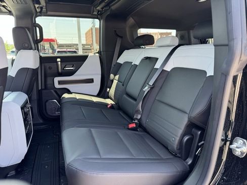 New 2025 GMC Hummer EV 2X w/ LPO, Illumination Package image 12