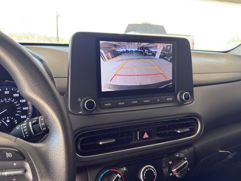 Used 2023 Hyundai Kona SEL image 12