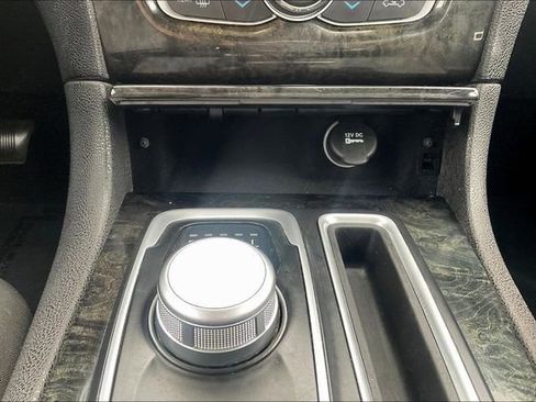 Used 2019 Chrysler 300 Limited image 31
