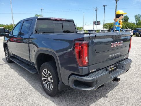 Used 2021 GMC Sierra 1500 AT4 w/ AT4 Value Package AWD/4WD image 3
