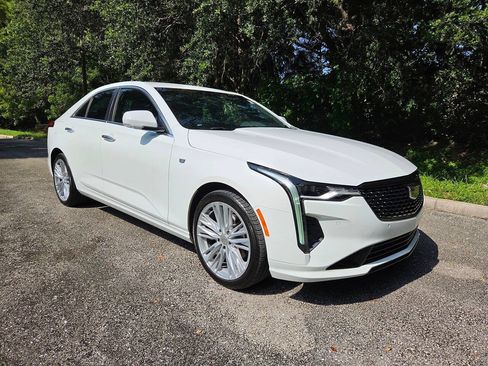 Used 2026 Cadillac CT4 Premium Luxury RWD image 1