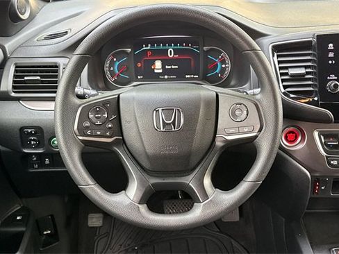 Used 2022 Honda Pilot Sport image 18