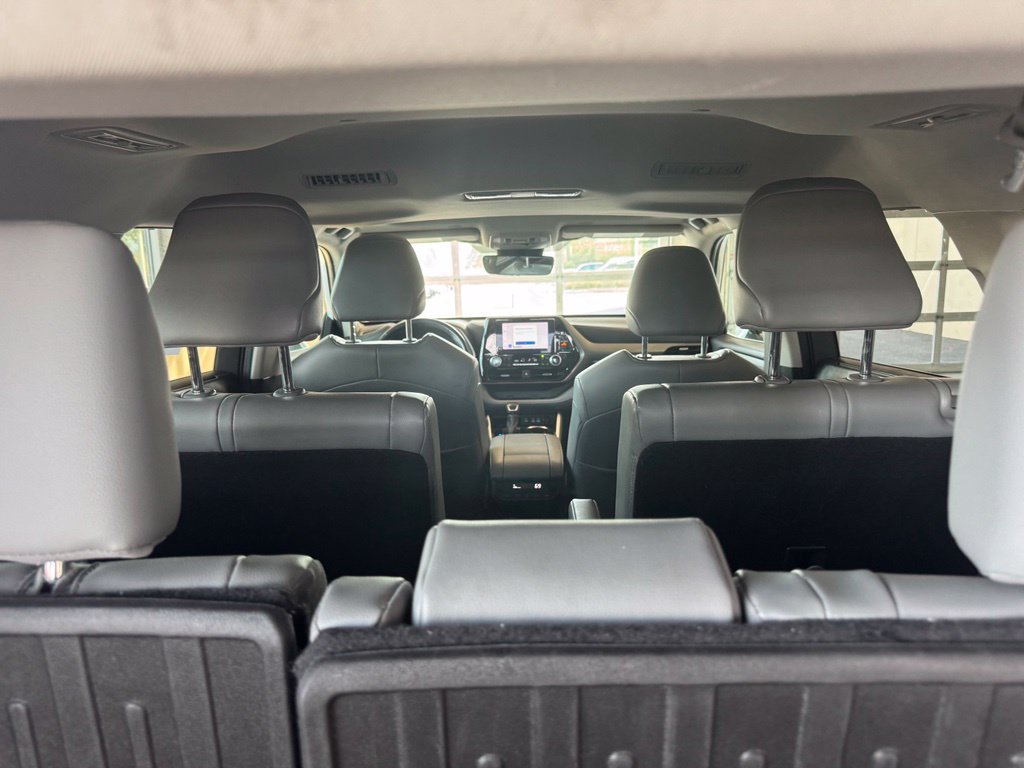 Used 2023 Toyota Highlander XLE FWD image 20