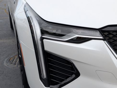 Certified 2023 Cadillac CT4 Sport w/ Climate Package image 10