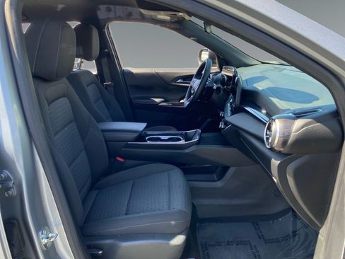 Used 2025 Chevrolet Equinox LT FWD image 15