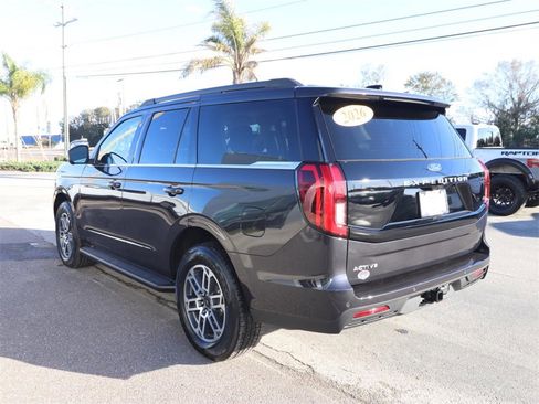 New 2026 Ford Expedition Active image 11