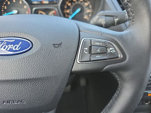 Used 2019 Ford Escape SEL image 18