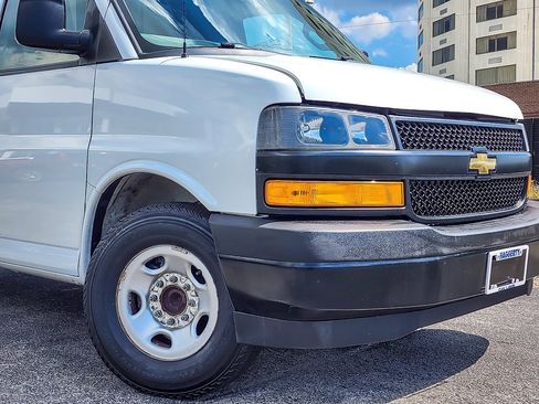 Certified 2018 Chevrolet Express 2500 w/ Driver Convenience Package image 2