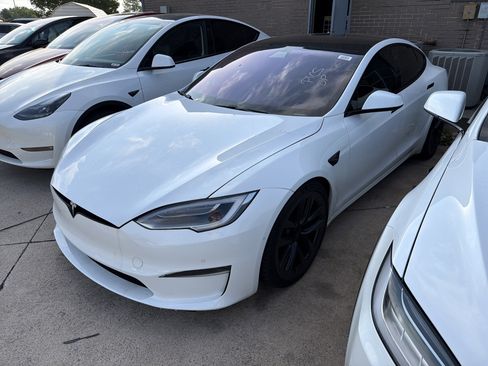 Used 2022 Tesla Model S Plaid image 5