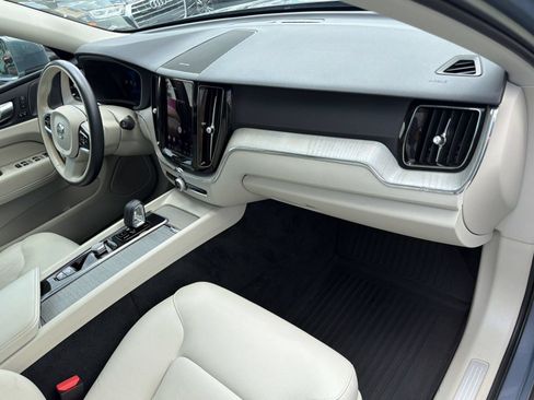 Certified 2023 Volvo XC60 B5 Plus w/ Protection Package Premier FWD image 31