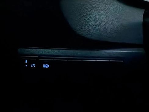 Used 2021 Toyota Corolla XSE image 15