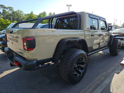 Used 2022 Jeep Gladiator Rubicon w/ LED Lighting Group AWD/4WD image 5