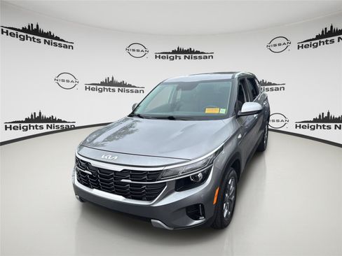 Used 2024 Kia Seltos LX AWD/4WD image 9