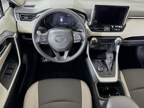 Certified 2025 Toyota RAV4 XLE w/ Convenience Package AWD/4WD image 4