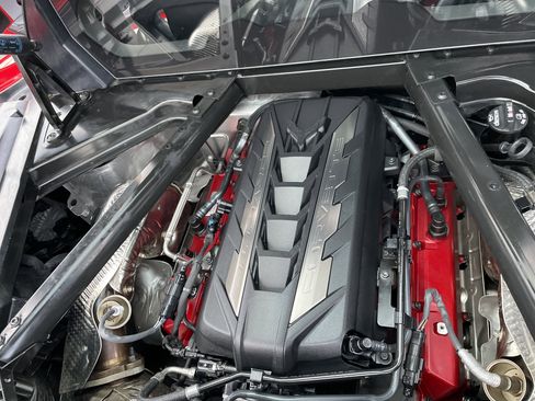 Certified 2025 Chevrolet Corvette Stingray Coupe w/ 1LT image 24