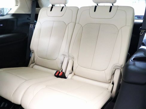 Used 2022 Jeep Grand Cherokee L Limited w/ Luxury Tech Group II image 10