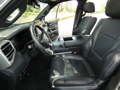 Used 2024 Toyota Tundra Platinum image 40