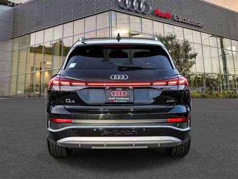 Used 2023 Audi Q4 e-tron Premium Plus image 3