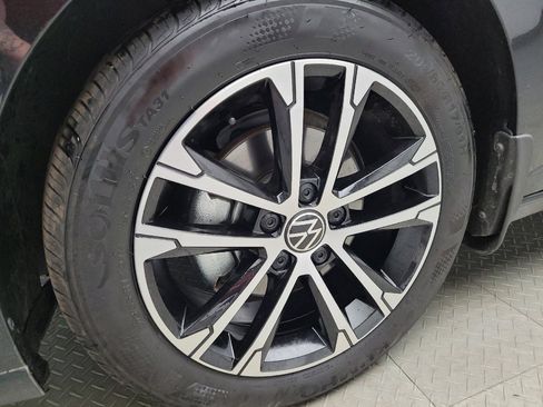 Used 2025 Volkswagen Jetta Sport FWD image 31