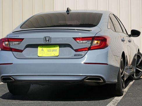 Used 2021 Honda Accord Sport Special Edition image 4