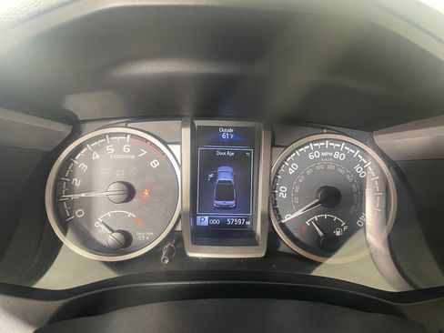 Used 2017 Toyota Tacoma SR5 image 16